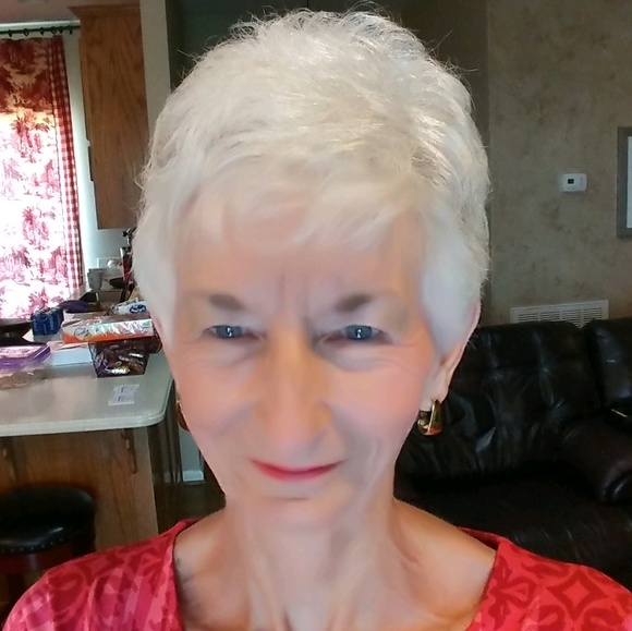 Meet your Posher, Helen - Picture 1 of 1